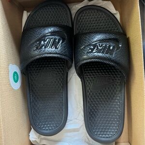 NIB Nike slides 9.5 black